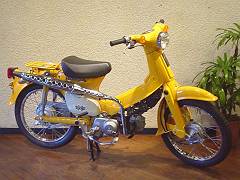 �J�X�^�� �X�g���[�g�J�u�E���g��